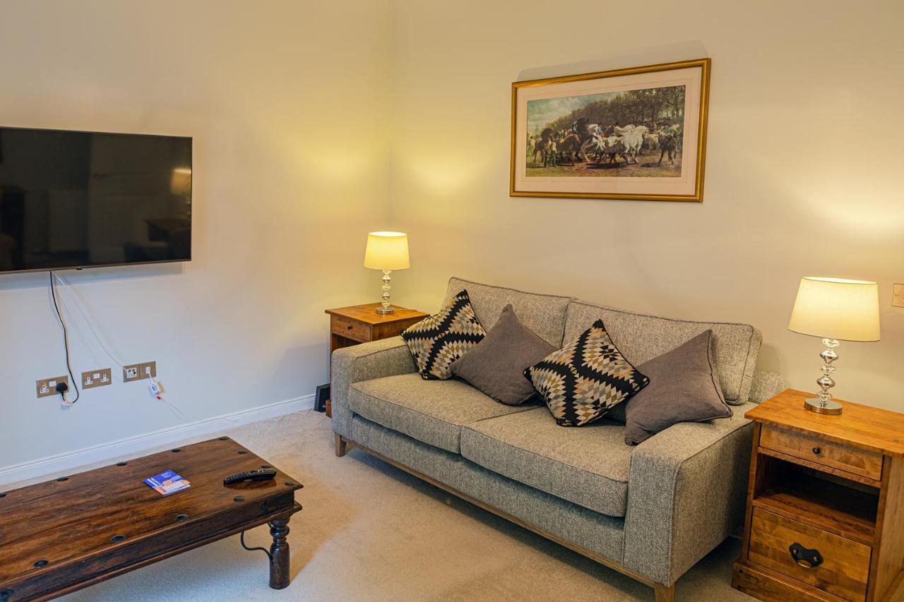 Hedgefield House - Serene Top Floor Flat Inverness Luaran gambar